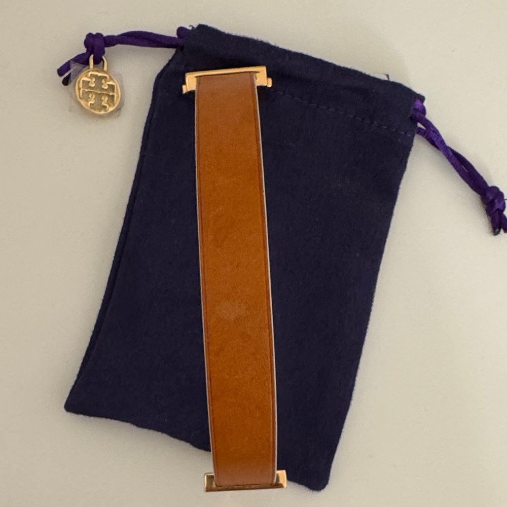 Tory Burch T Logo Tan Leather Bracelet with Gold Buckle - Picture 5 of 6